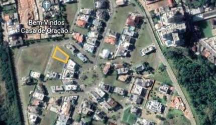 TERRENO EM CONDOMINIO FECHADO NA PRAIA BRAVA
