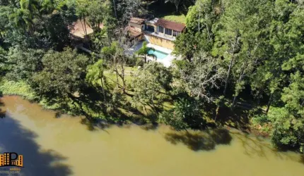 Chácara à venda Bairro Itatuba São Lourenço da Serra/ SP 02 casas 02 lagos e área Gourmet - Piscina Aquecida