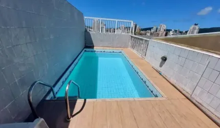 Cobertura Duplex a venda em Santos, localizada no bairro do Boqueirão.