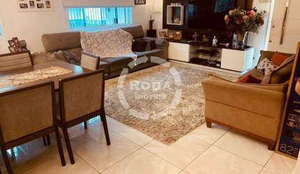 Sobrado de 4 dormitorios sendo 1 suite em Santos na Ponta da Praia