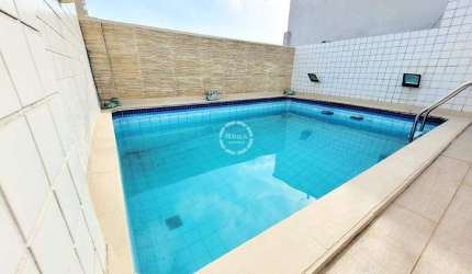Cobertura Triplex na Vila Belmiro, Santos: Conforto, Elegância, Piscina e Churrasqueira Privativas!
