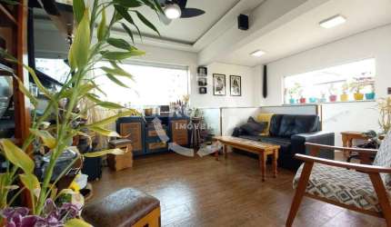 Cobertura Duplex na Ponta da Praia – Porteira Fechada
