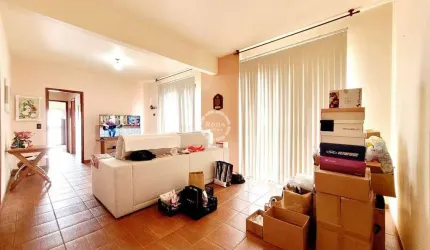 'Amplo Apartamento em Santos: 2 Dormitórios, Suíte e 3º Quarto Revertido no Embaré'