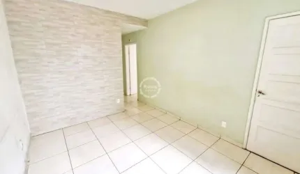 'Apartamento de 1 Quarto com Garagem no José Menino, a Apenas 30 Metros da Praia'