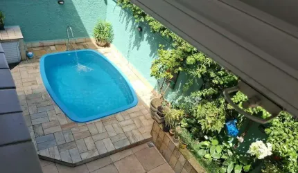 Casa Individual. 3 quartos 1 suíte + dependência completa!