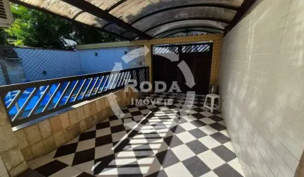 Casa geminada 2 Dormitórios com Piscina, bairro da Aparecida, Santos (SP)