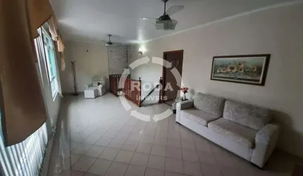 Casa tipo sobreposta alta a venda em Santos, localizada na Ponta da Praia.