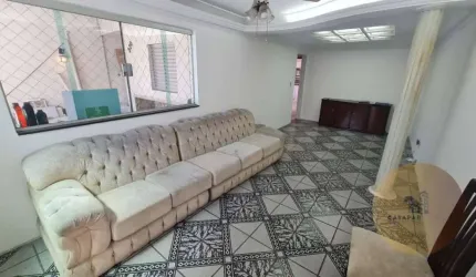 Casa Térrea à Venda com 2 Quartos e Edicula nos Fundos com 148m²