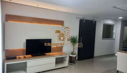 Sobrado À Venda com 2 Suítes e 200m², em Santo André