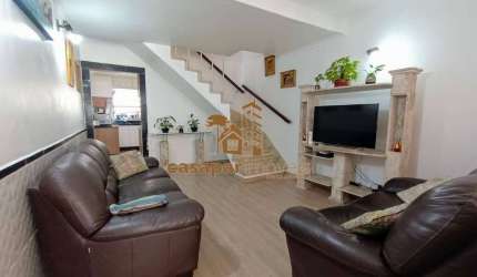 Sobrado à Venda com 3 Quartos e 128m², Bairro Santa Paula