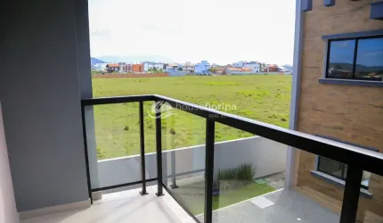 Casa financiável com 3 dormitórios à venda com uma suíte com closet e sacada, churrasqueira, no Cam