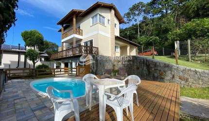Casa com 4 dormitórios com piscina à venda, em rua sem saída, no Campeche, Florianópolis, SC