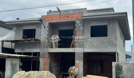 Casa geminada nova com 3 dormitórios à venda em loteamento planejado, no Campeche, Florianópolis, S