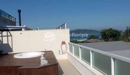Cobertura / Penthouse à venda a 100m da praia com vista mar e montanhas, no Campeche, Florianópolis