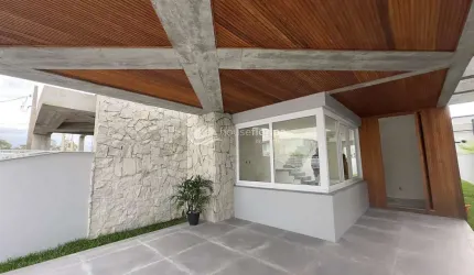 Casa de Alto Padrão à Venda no coração do Campeche, Florianópolis, SC