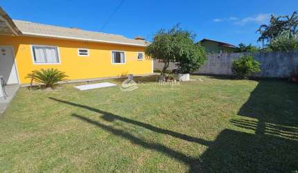 Casa térrea com belo terreno à venda, Ribeirão da Ilha, Florianópolis, SC