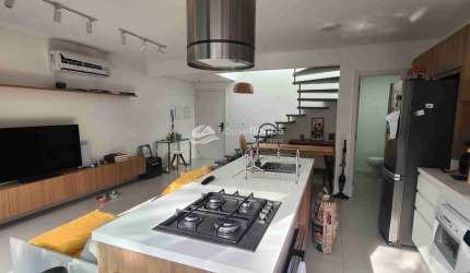 Apartamento Duplex bem localizado, mobiliado à venda no Campeche, Florianópolis, SC, com encantador