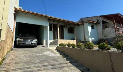 Casa residencial em Forquilhas