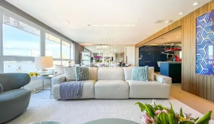 Elegance Imóveis vende apartamento porteira fechada com 209 m2 em andar alto com 3 dormitórios 3 suítes 3 vagas box garagem. Higienópolis Porto Alegre