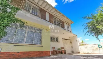 Casa com 5 quartos à venda na Rua João Bastian, 24, Três Figueiras, Porto Alegre por R$ 1.280.000