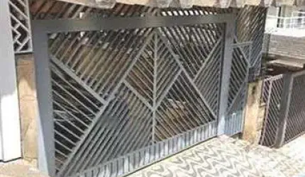 Sobrado na Água Fria 3 dormitórios 2 vagas!