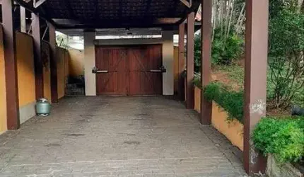 Casa Térra Vila Albertina 3 dormitórios 8 vagas!