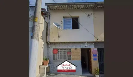 Sobrado na Parada Inglesa com 2 dormitórios!