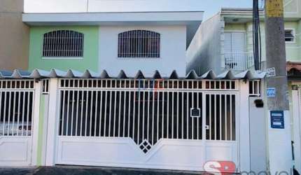REF 16.598 - Lindo sobrado no Jd. Guanca, 163 m² a.u., 4 quartos, sala, cozinha, 3 banheiros, área de serviço, churrasqueira e 2 vagas.
