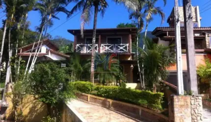 EXCELENTE CASA COND. FECHADO PARK IMPERIAL  5 DORMS(4 SUITES), PISCINA, GARAGEM  E ESPAÇO GOURMET ! RUA SEM SAIDA. REF: 77