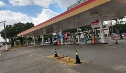 Excelente terreno  no Belenzinho, com 1.142 m², duas testadas , zoneamento ZC.  Atualmente posto de gasolina desativado. REF: 13.800 -