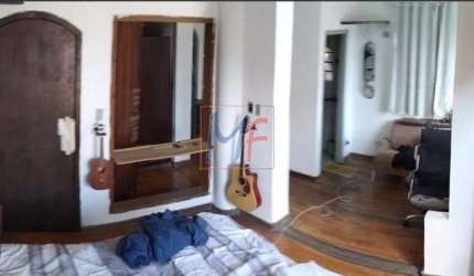 REF 16.688 - Terreno localizado no Pacaembu com 336 m²  e area construida  430 m2 ,com  5 dormitórios ( 4 suítes ), 6 vagas . ZECOR 2.