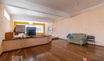 Excelente casa para fins residencial ou comercial na Quarta Parada, 425m² a.u., 3 dormitórios, sala, cozinha, lavanderia e 3 vagas (REF 17.618)