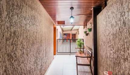 Ótimo sobrado na Saúde, 280m² a.u., 4 dormitórios (4 suítes), sala, cozinha, escritório, varanda, quintal, brinquedoteca, 4 vagas (REF 17.783)
