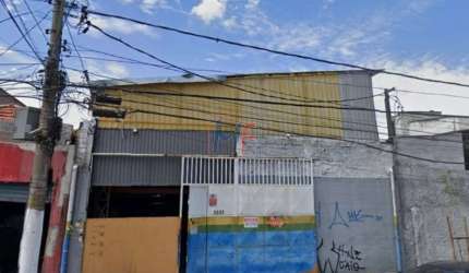 Excelente galpão na Vila Bertioga, 460 m² a.c., 335m² a.t., 25m de testada, copa, 2 banheiros, Zona ZC, 5 vagas (REF 18.117)
