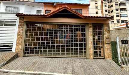 Excelente sobrado na Água Fria, com 116m² a.c., 133 m² a.t., testada de 6m, Zoneamento ZM , com 3 dorms( suite) e 3 vagas .(REF 18.202)