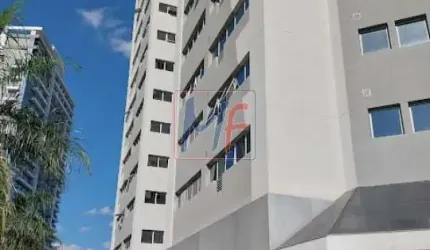 Excelente sala comercial na Barra Funda, com 30m² a.u., copa, banheiro, ar condicionado, porta de vidro e 1 vaga (REF 18.227)