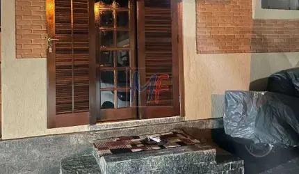 Excelente imóvel na Vila Nair, em Campos do Jordão - SP, com 155 m² a.c., 340 m² a.t., 3 casas, mobiliado (REF 18.393)