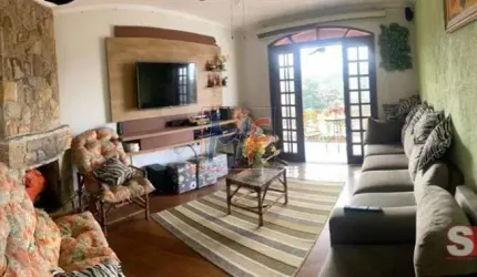 Excelente sobrado no Jd. São José, com 4 dormitórios (2 suítes), sala, cozinha, lareira, varanda, salão de festas, 2 vagas ZM.  (REF 18.990)
