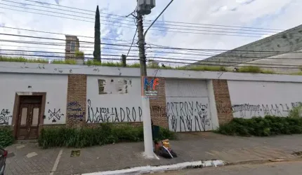 Excelente Terreno localizado próximo ao Metrô Penha, com 2.000 m² área total, testada de 40 metros. Pode parcelar o pagamento. ZONEAMENTO: ZEIS-5. REF: 20.157