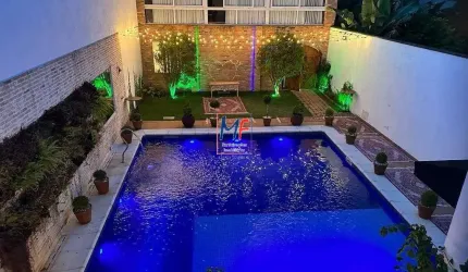 Excelente Casa localizada no bairro da Mooca, com 590 m² área construída, 4 dormitórios (sendo 1 suítes), sala de estar, TV , jantar, varanda, lazer, 4 vagas. REF: 19.968