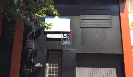 Excelente Casa Comercial localizado no bairro de Perdizes, com 240 m² a.c., 133 m² terreno, testada 7 metros,  7 salas, copa, cozinha, 1 vaga e depósito. REF: 19.880