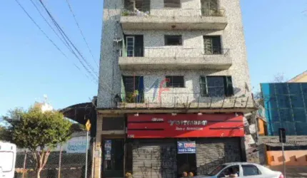 REF 12.270 Prédio comercial com 6  aptos e  Renda, localizado a 800 metrô J. São Paulo,  720 m² A.C. Salão comercial com 297 m² alugados .
