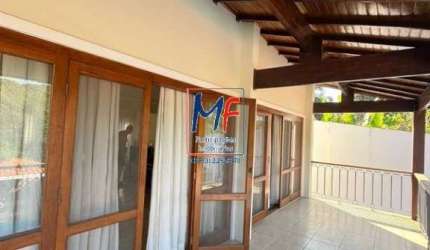 Excelente casa em cond. fechado em Cotia/SP, 799m² a.u., 4 dormitórios (4 suítes), sala, cozinha, piscina, sauna, churrasqueira, jardim, 6 vagas (REF 20.232)