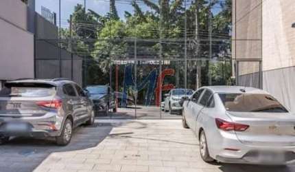 Excelente prédio em Pinheiros, 459m² a.u., 912m² a.t., 3 pavimentos, cobertura, elevador, 3 vagas. ZEU - Prox. Avenida Sumaré (REF 18.669)