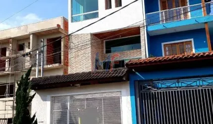 REF: 15.516 - Lindo sobrado em cond. fechado no Jardim Mirna,  220 m² a.u. 3 quartos (1 suíte), churrasqueira, área gourmet, 4 vagas, quintal.