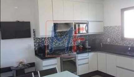Sobrado em cond. fechado na Vila Formosa, 197m² a.u., 3 quartos (1 suíte), sala, cozinha, lavanderia, dep. empregada, 2 vagas (REF 17.519)