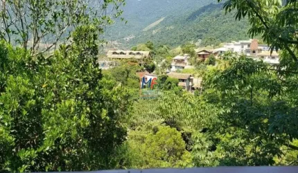 Excelente casa na Barra Velha, em Ilhabela/SP, 171m² a.c., 3000m² a.t., com 3 dormitórios (3 suítes), sala, cozinha, lavabo, varanda, lavanderia, churrasqueira (REF 20.641)