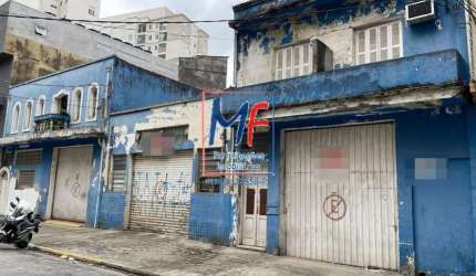 Excelente Galpão Comercial e ou Industrial no Cambuci com 684 m²  , Zon. ZM ,  vestiários, salas, escritórios e banheiros. Uma ótima opção para depósitos! REF 21.061