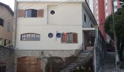 REF: 2471 - Excelente sobrado no bairro Vila Formosa, com 4 dorms (1 suíte), cozinha gourmet com armários amplos, piscina, salão, 6 vagas.