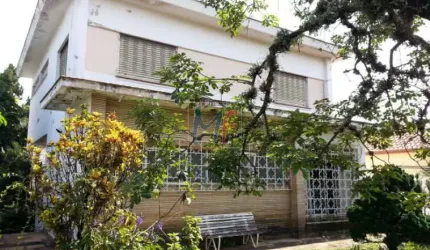 REF 3574 Excelente sobrado no bairro Lapa, com 500 m² A.C. e 600 m² de terreno, 5 dorms sendo 1 suíte, 5 vagas, imóvel precisa de reforma.